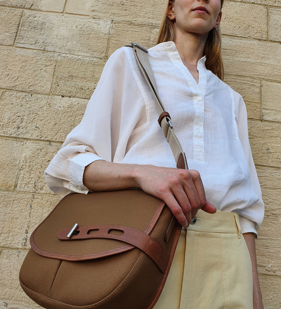 Crossbody Bag Double Twi Double Twill M Caramel-Tonique